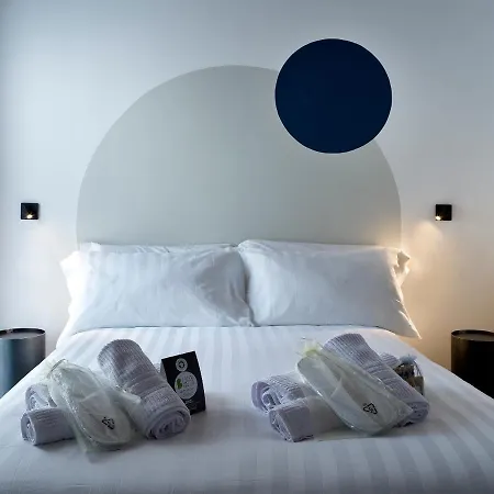 Sg9 Apartment